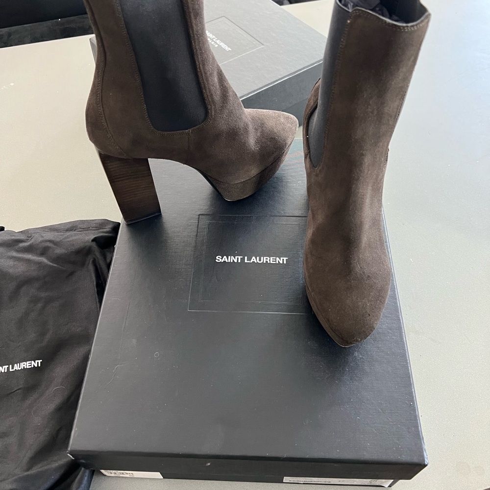 Saint Laurent suede boots olive